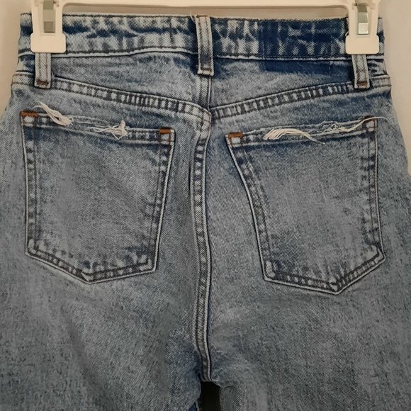 Abercrombie & Fitch Distressed Acid Wash High Rise Mom Jeans Size 24 - Picture 5 of 11